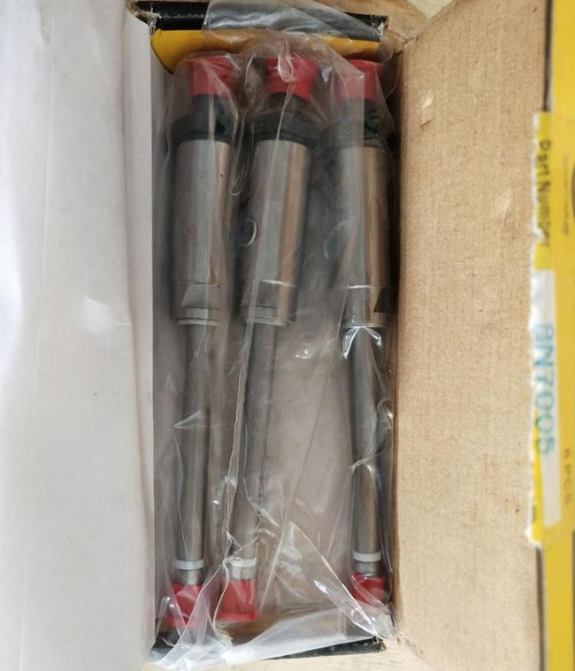推土機(jī)發(fā)動(dòng)機(jī)噴油器8N7005