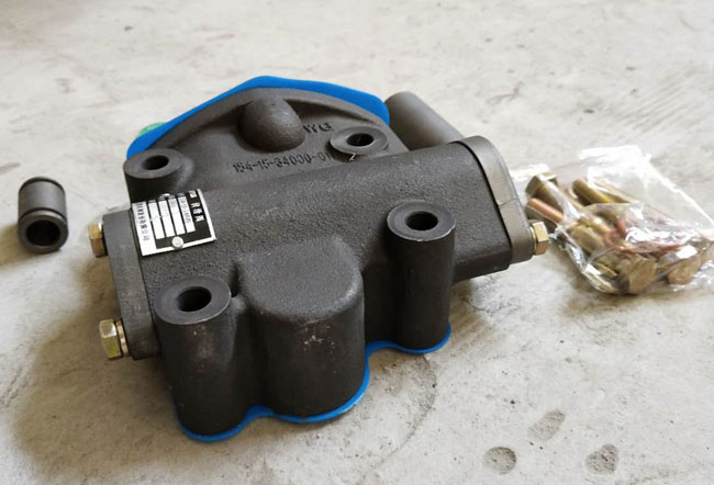 原廠推土機(jī)配件 潤(rùn)滑閥總成 原廠推土機(jī)配件 潤(rùn)滑閥總成