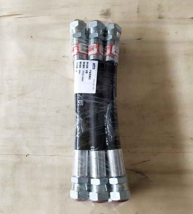 推土機SD16/Sd22/SD32/D85柔性橡膠液壓水散熱器高壓氣體軟管